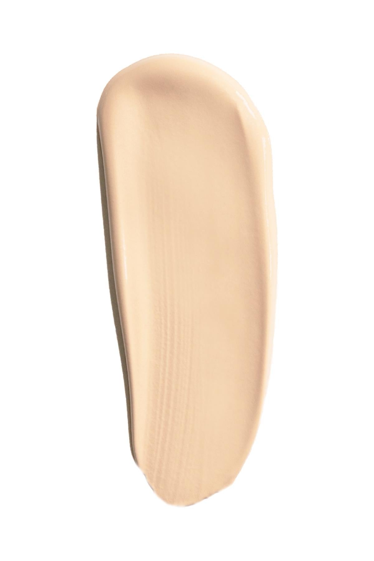Blur 16H Longwear Foundation SPF15 - 16 Saat Kalıcı Fondöten SPF15 - Classic Beige